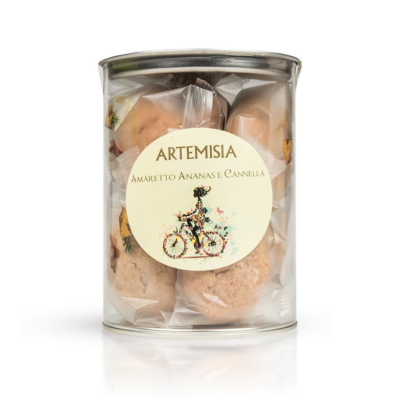 Amaretti pineapple and cinnamon