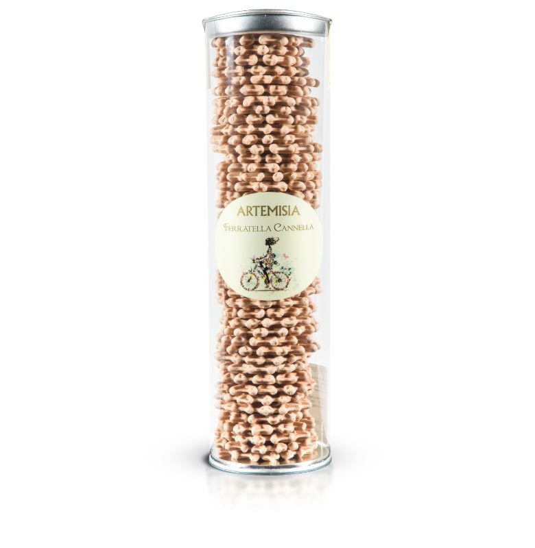 Ferratella with cinnamon