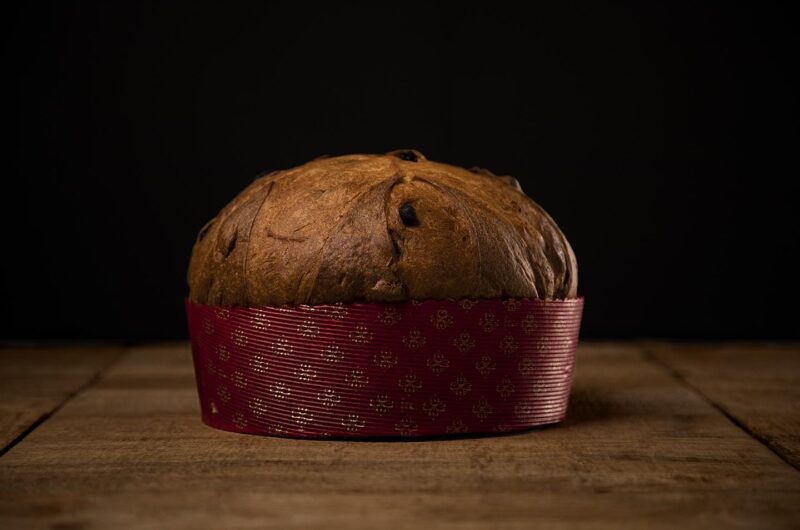 panettone su tavolo